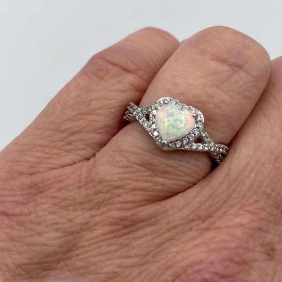 925 silver heart shaped ring size 6 Charmed Aroma - Picture 2 of 8